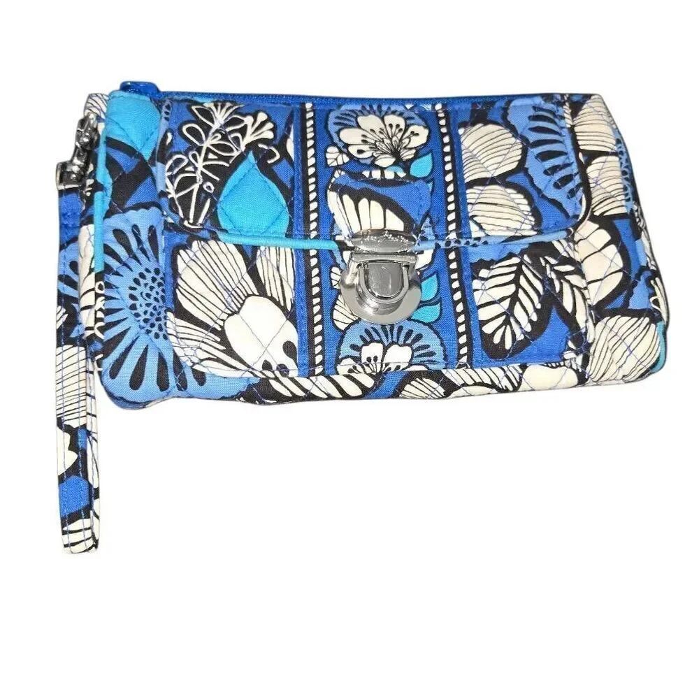 Vera Bradley Pushlock Wristlet Blue Bayou Floral Quilted Purse